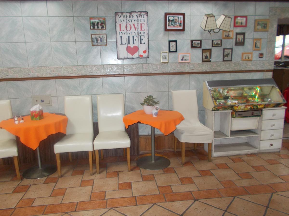 Motel Rezydent Wrocław Buitenkant foto